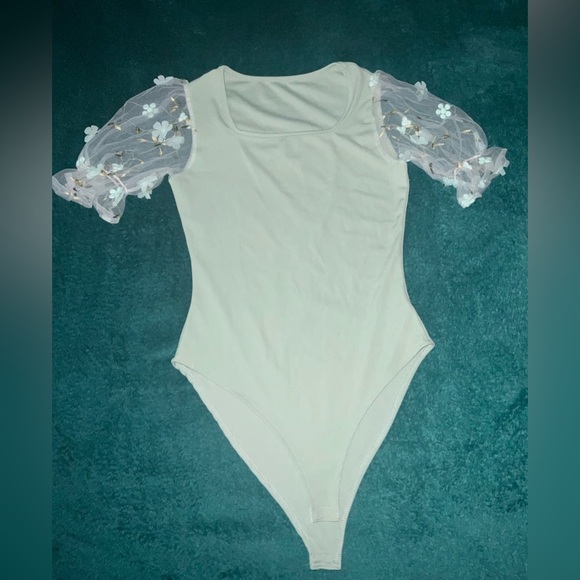 Sage green Sheer Puffer Sleeve Bodysuit - Picture 1 of 8